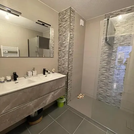 2ch Avec Terrasse * Saint-Cyprien (Pyrenees-Orientales)